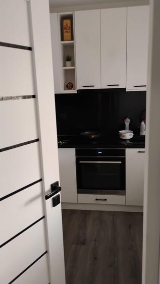 Casă cu 3 camere cu Canalizare în Central