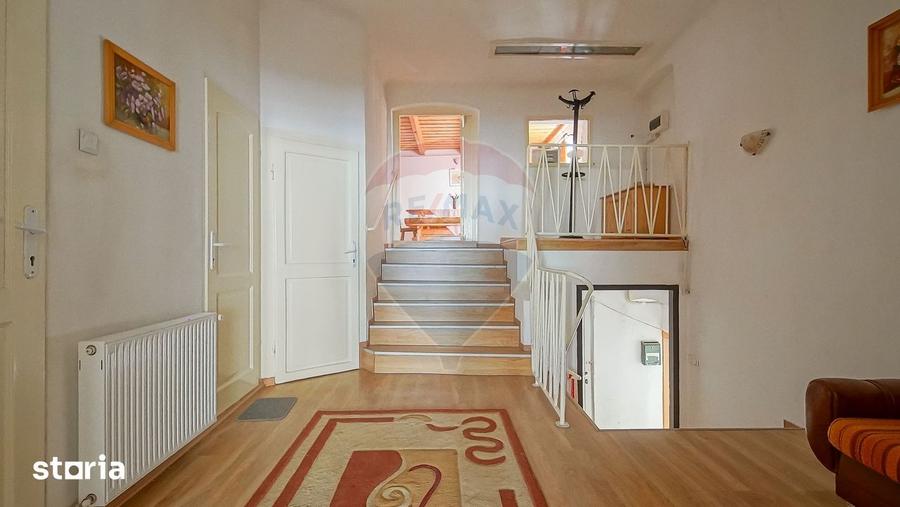 Apartament cu 2 camere, mobilat în Centrul Istoric