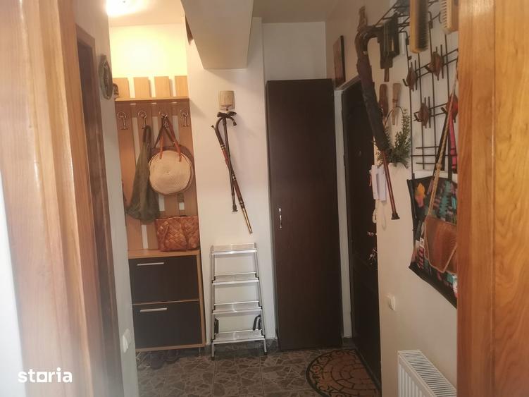 Apartament cu 3 camere semidecomandat în Plevnei