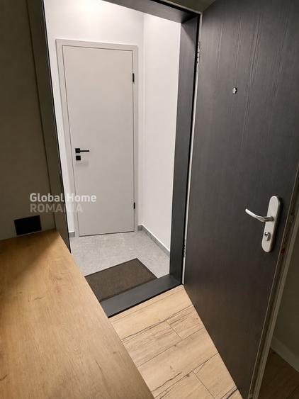 Apartament cu 3 camere decomandat, mobilat în P-ța Romană