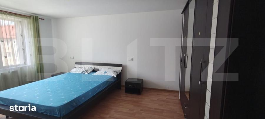 Apartament cu 3 camere în Cetate