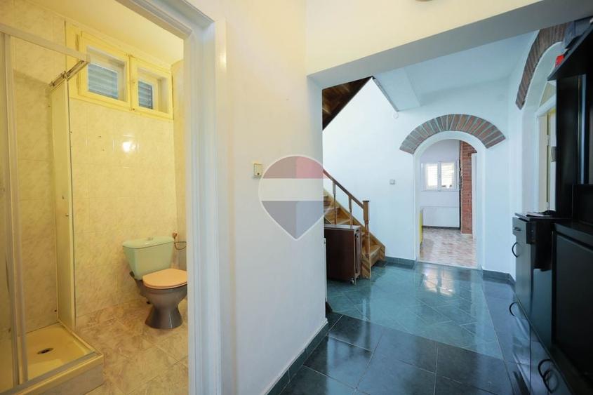 Casă individuală cu 5 camere cu Teren 514 Mp în Spitalul Județean