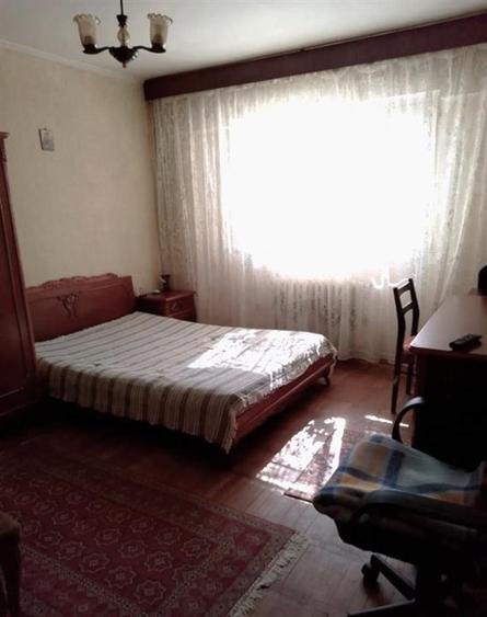 Apartament cu 3 camere decomandat în Călărași