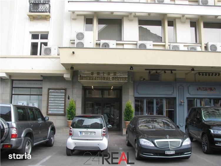 Spațiu comercial, de 41 mp, în Universitate
