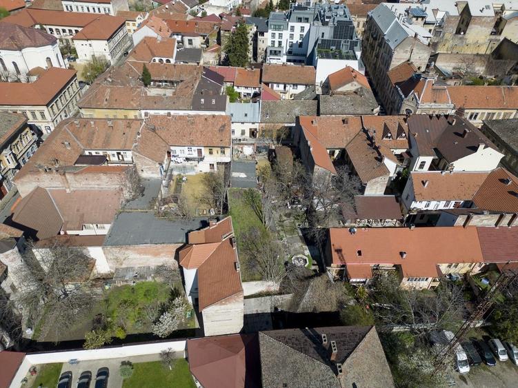 Teren Construcții intravilan de 1213 mp, în Ultracentral