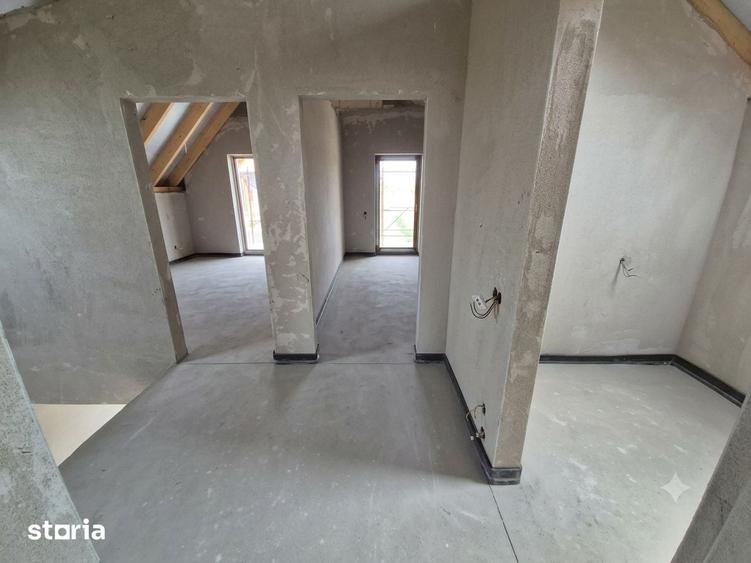 Casă cu 4 camere cu Teren 800 Mp în Jucu