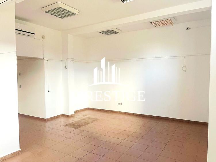 Spațiu comercial, de 100 mp, în Valea Aurie