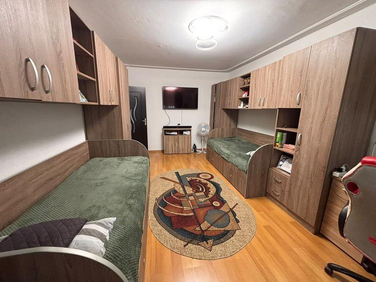 Apartament cu 2 camere în Vasile Aaron