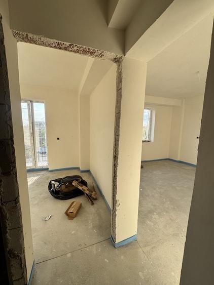 Apartament cu 2 camere decomandat în Iosia