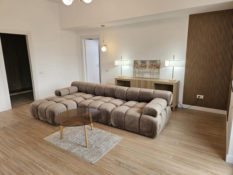 Apartament cu 2 camere decomandat, mobilat în Dămăroaia
