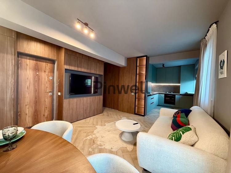 Penthouse cu 3 camere decomandat, mobilat în Străulești