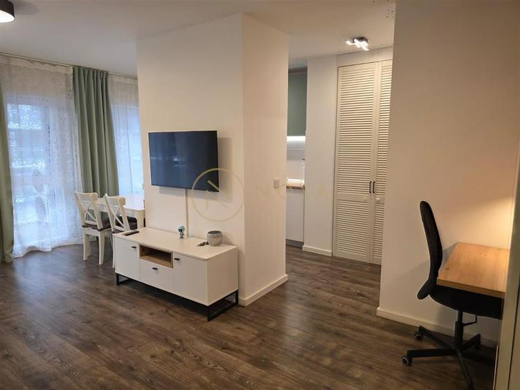 Apartament cu 3 camere decomandat, mobilat în Aviației