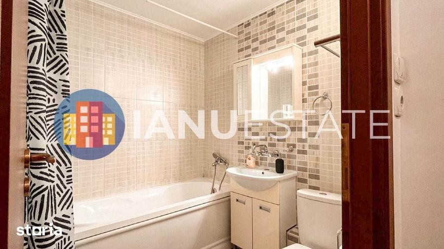 Apartament cu 3 camere semidecomandat în Tineretului