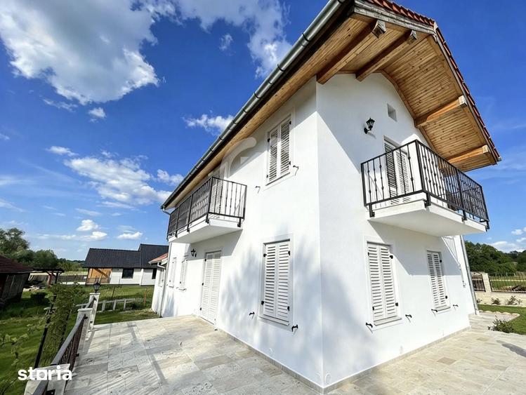Casă cu 4 camere cu Teren 1000 Mp în Sadu