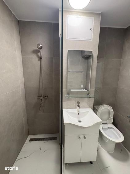Apartament cu 2 camere decomandat în Podul de Fier