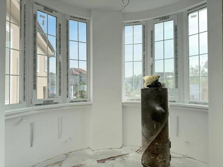 Casă cu 3 camere cu Teren 1500 Mp în Iosia