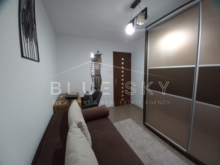 Apartament cu 3 camere semidecomandat, mobilat în Inel I