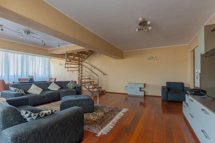Apartament cu 4 camere decomandat în Ultracentral
