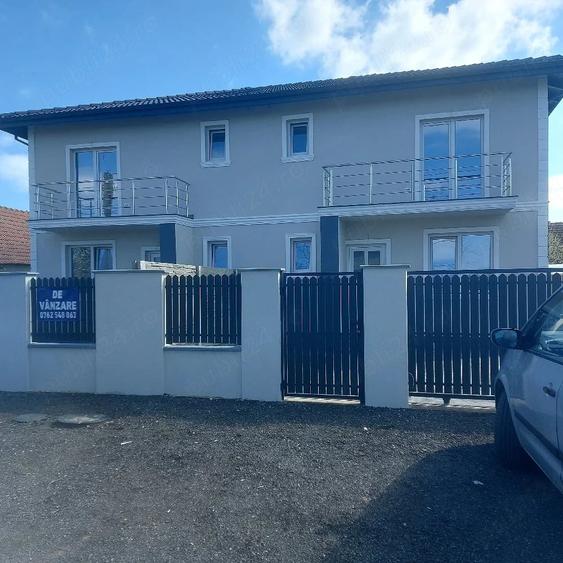 Casă cu 3 camere cu Teren 300 Mp în Utvin