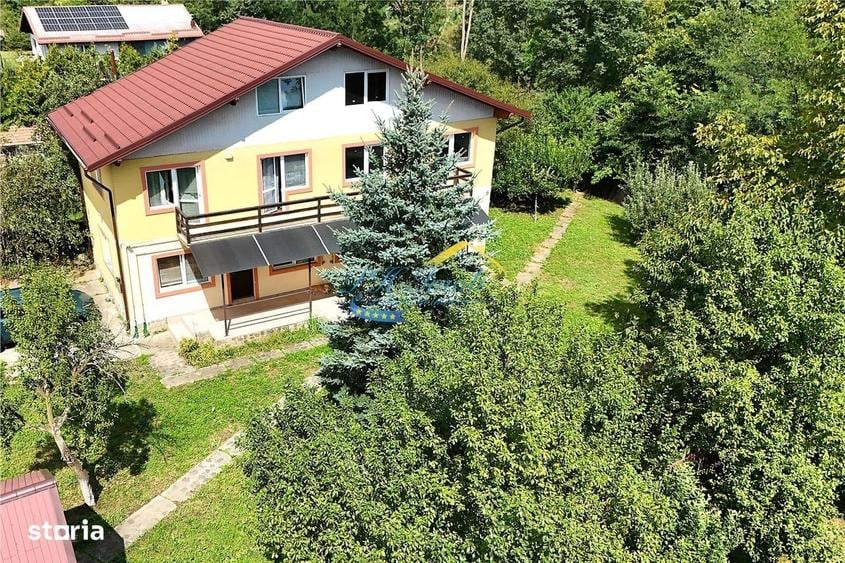 Casă cu 4 camere cu Teren 1237 Mp în Brebu