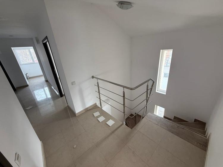 Birou, de 324 mp, în Gară
