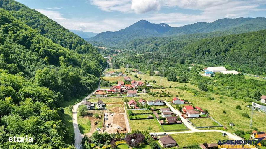Casă cu 9 camere decomandat cu Teren 843 Mp în Bunloc