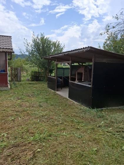 Casă cu 3 camere cu Teren 2370 Mp în Mihăești