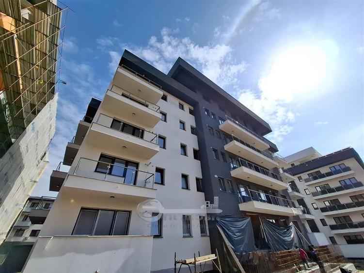 Apartament cu 3 camere decomandat în Galata