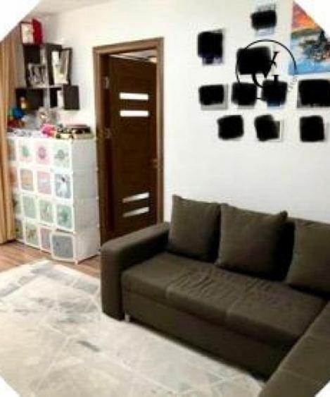 Apartament cu 3 camere semidecomandat, mobilat în Tomis Nord