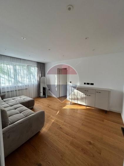 Apartament cu 2 camere semidecomandat în George Enescu