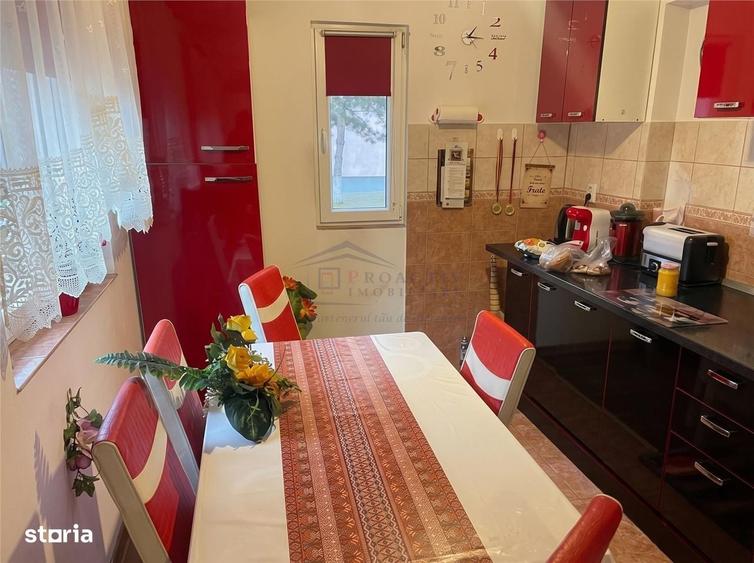 Apartament cu 3 camere decomandat în Burdujeni