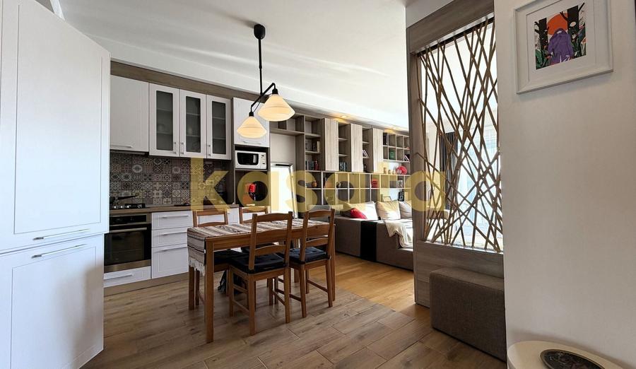 Apartament cu 2 camere semidecomandat, mobilat în Ștefăneștii de Jos