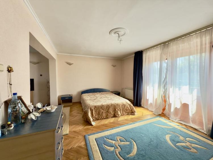 Casă individuală cu 6 camere cu Teren 658 Mp în Agigea