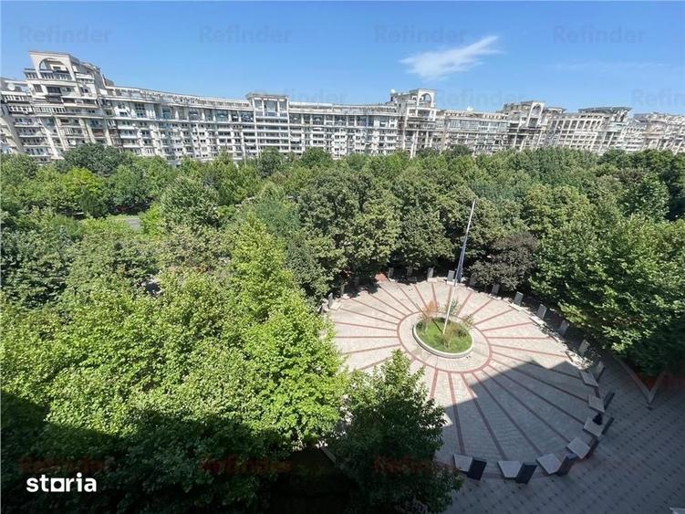 Apartament cu 3 camere decomandat în Centrul Civic