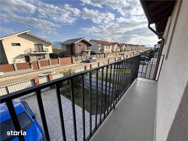 Casă cu 4 camere cu Canalizare în Sânpetru