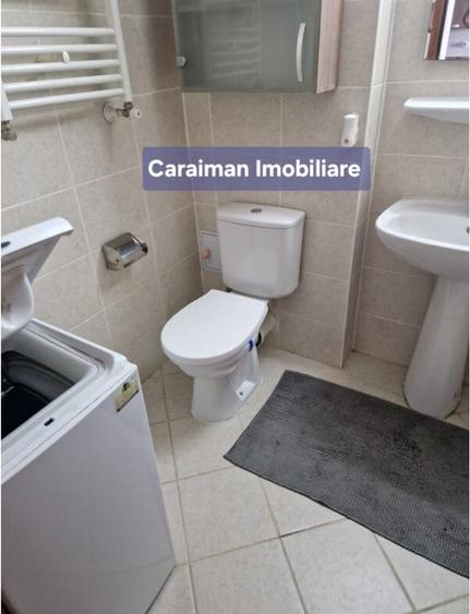 Apartament cu 2 camere semidecomandat în Bucur Obor