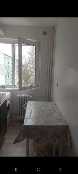 Apartament cu 2 camere semidecomandat în Exterior Vest