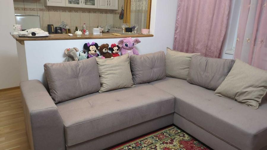 Apartament cu 2 camere semidecomandat în Piața Centrală