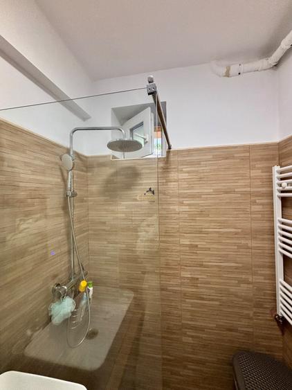 Apartament cu 2 camere semidecomandat, mobilat în Semicentral