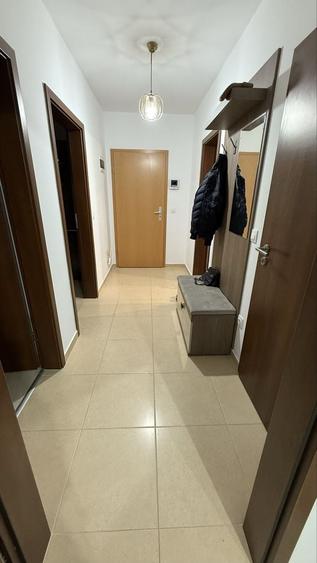 Apartament cu 2 camere decomandat în Tractorul