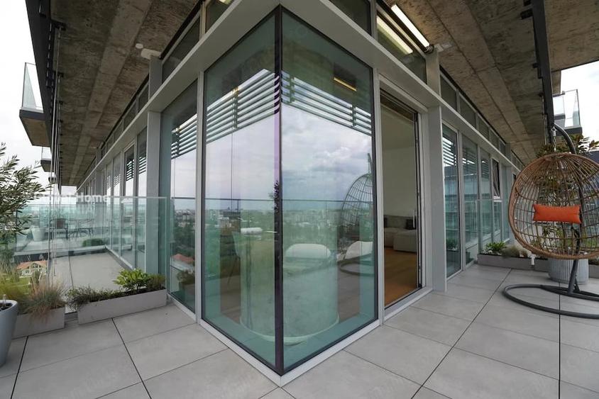 Apartament cu 3 camere decomandat în Aviației