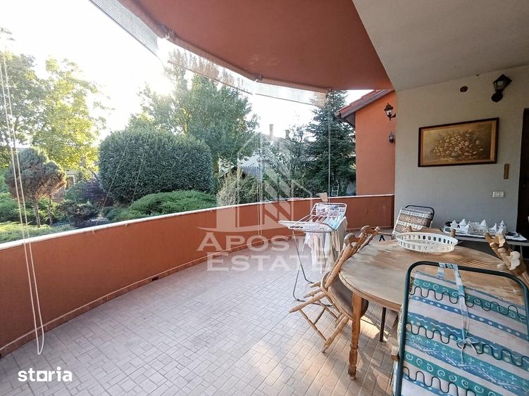 Casă cu 9 camere cu Teren 709 Mp în Blașcovici