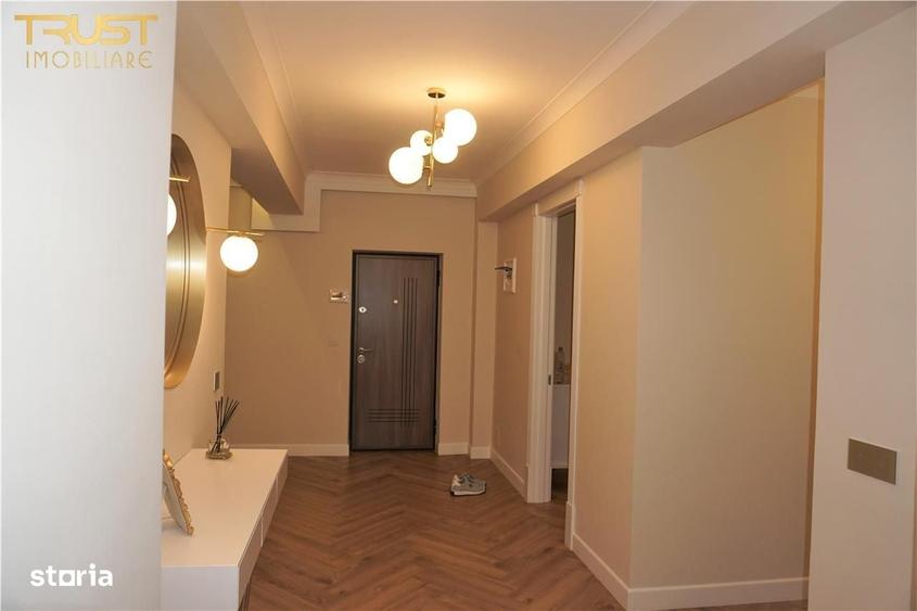 Apartament cu 4 camere decomandat în Central