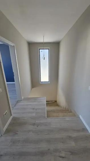 Casă cu 4 camere cu Teren 250 Mp în Odăi