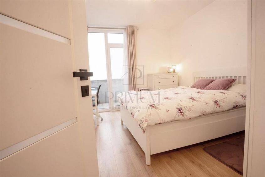 Penthouse cu 3 camere decomandat, mobilat în Take Ionescu