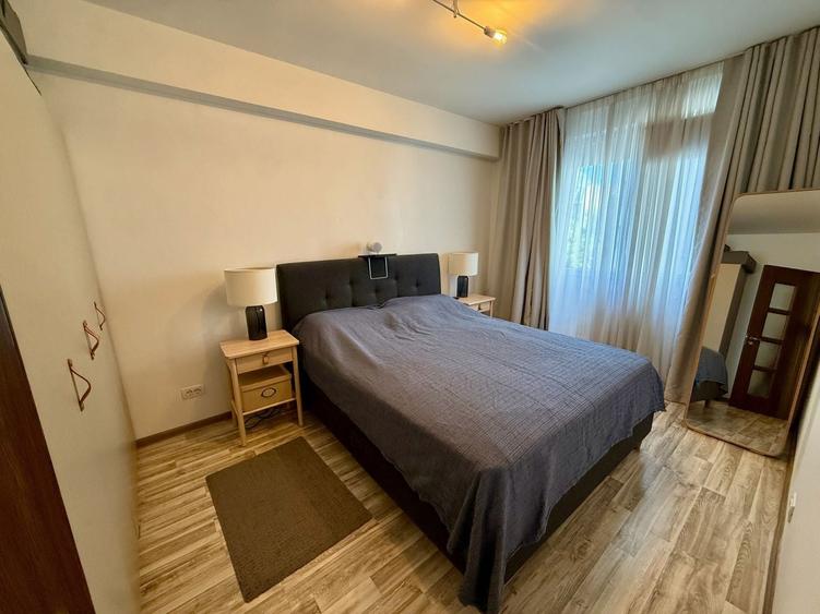 Apartament cu 2 camere semidecomandat, mobilat în P-ța Unirii