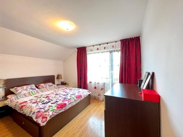 Casă individuală cu 4 camere cu Garaj în Est