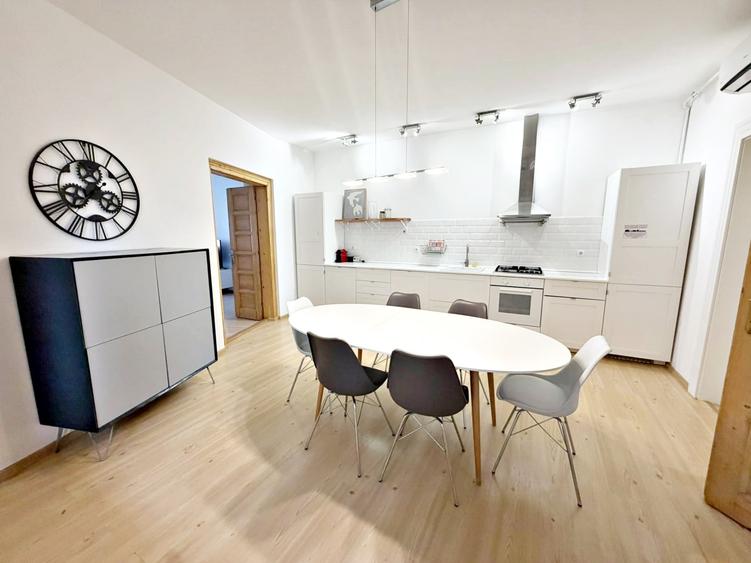 Apartament central de inchiriat in Oradea, la curte - 2