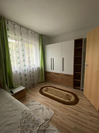 Apartament cu 2 camere decomandat în Micro 15