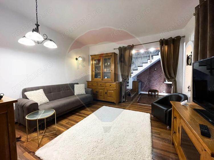 Casă cu 3 camere cu Teren 100 Mp în Far